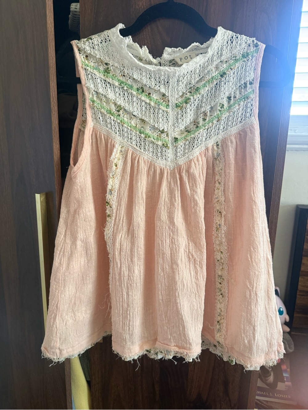 POL White Lace and Green Trim Floral Top